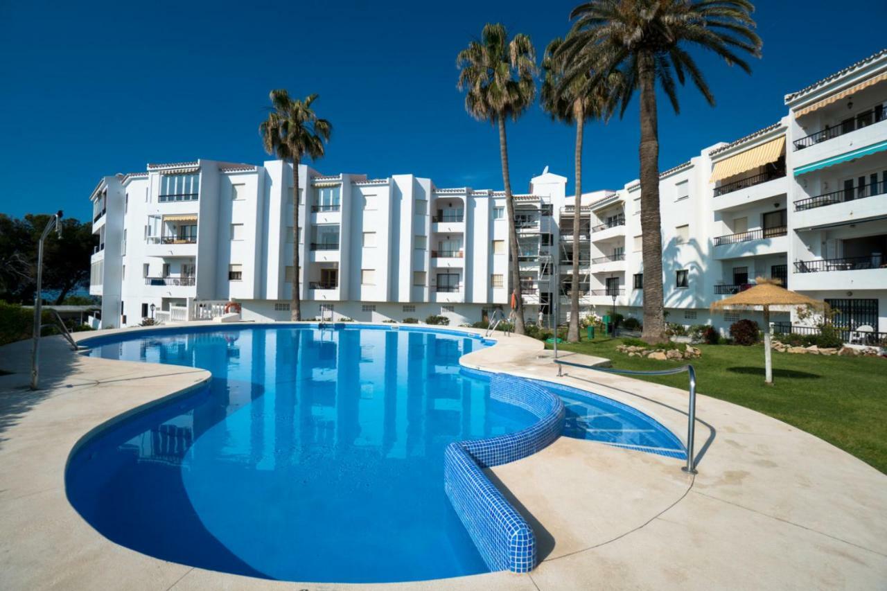 Palmeras 80 Menyber Nerja Extérieur photo