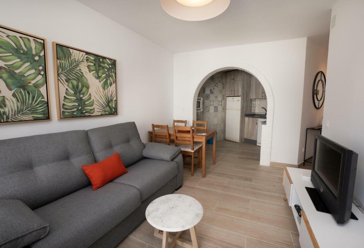 Palmeras 80 Menyber Nerja Extérieur photo