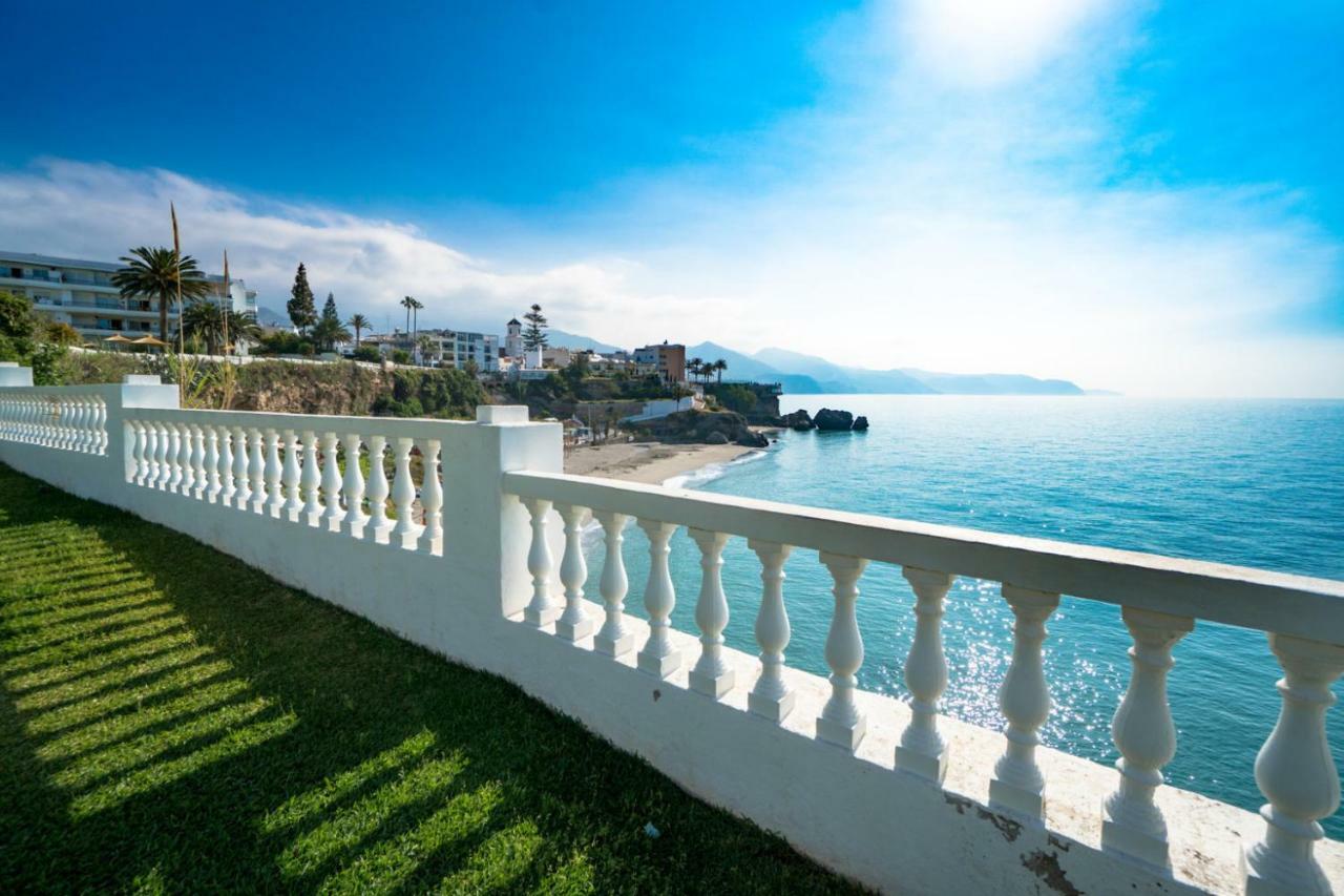 Palmeras 80 Menyber Nerja Extérieur photo